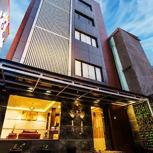 York 4* Kochi